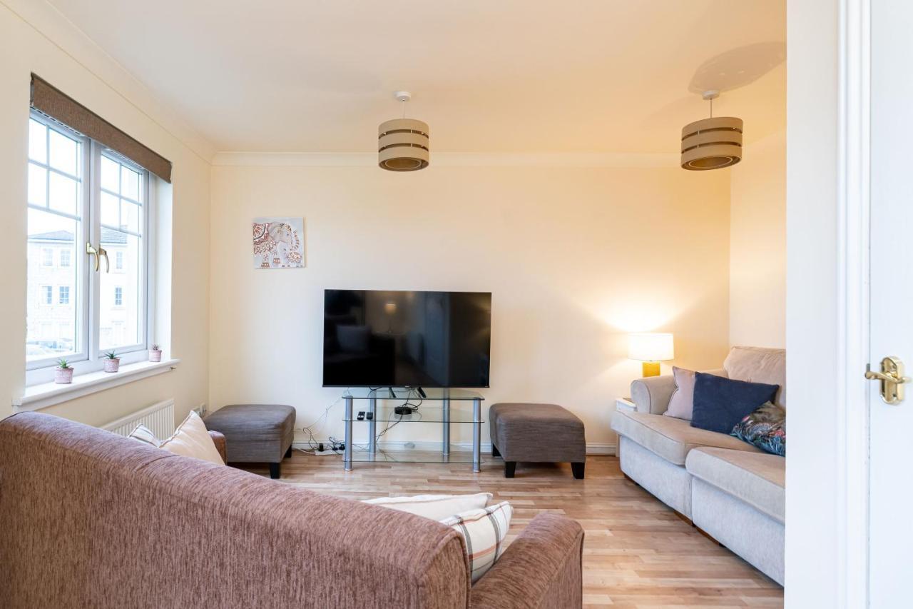 4 Bedroom Townhouse In Стърлинг Екстериор снимка